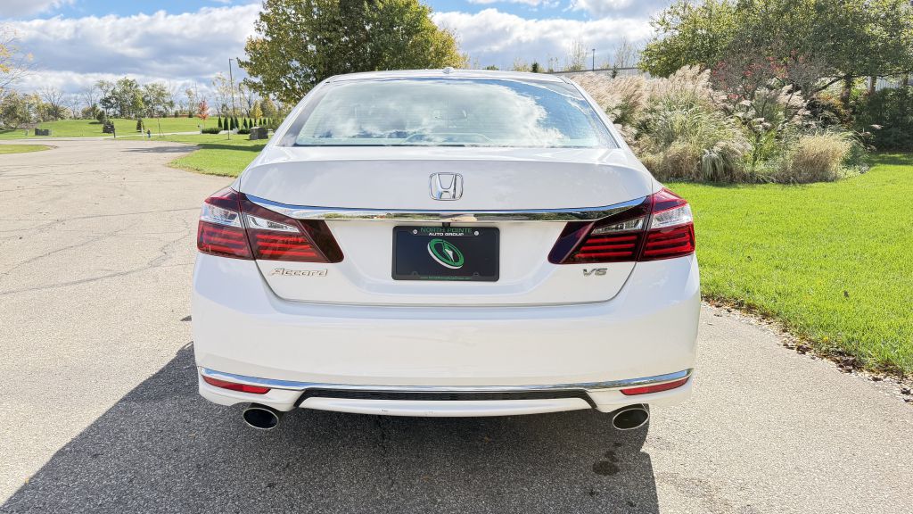 Photo 6 of this HONDA ACCORD