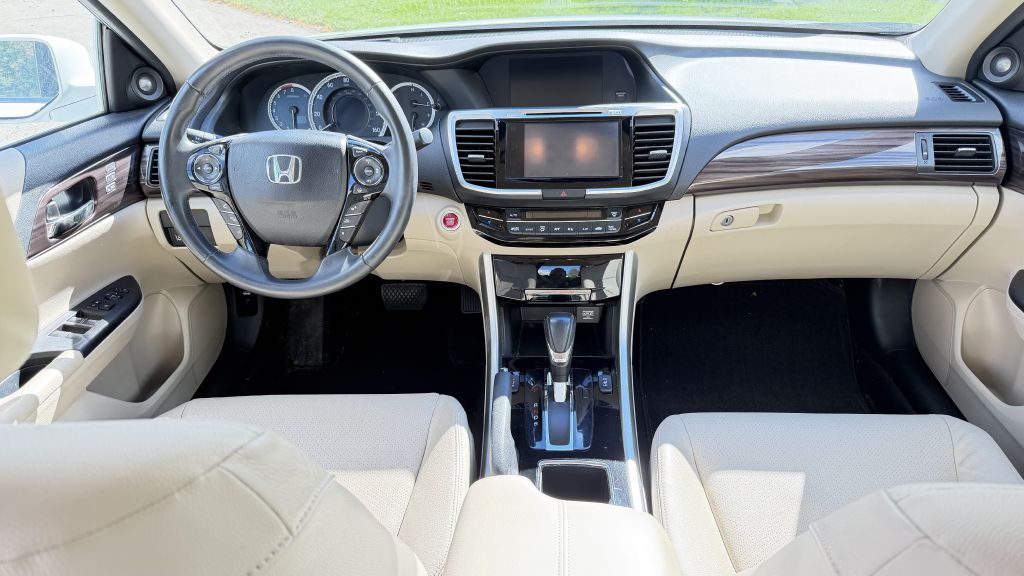 Photo 19 of this HONDA ACCORD