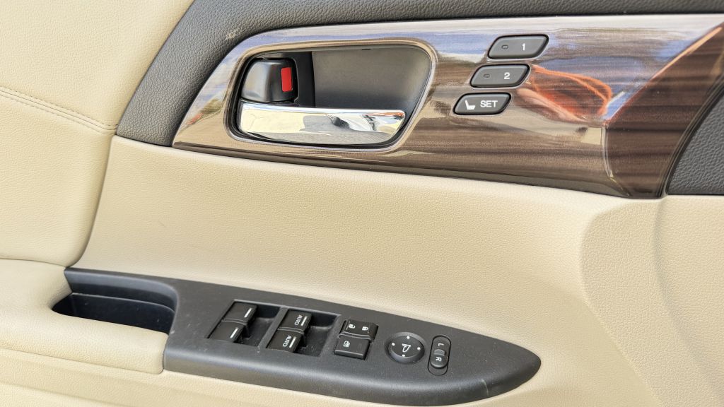 Photo 21 of this HONDA ACCORD