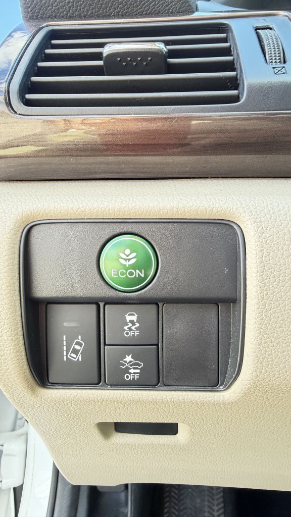 Photo 22 of this HONDA ACCORD