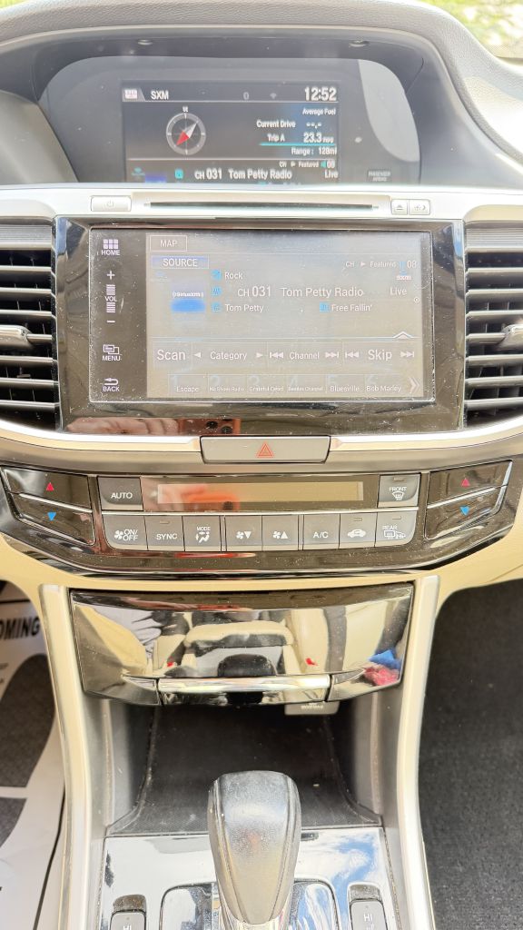 Photo 26 of this HONDA ACCORD