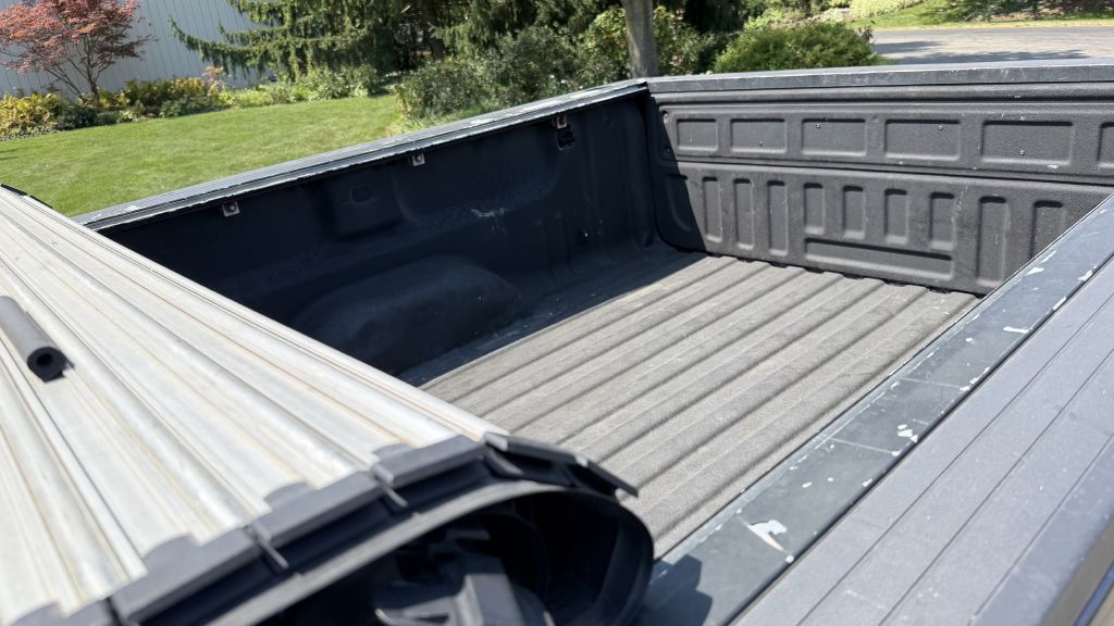 Photo 9 of this GMC SIERRA
