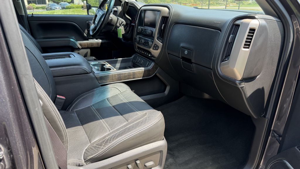Photo 10 of this GMC SIERRA