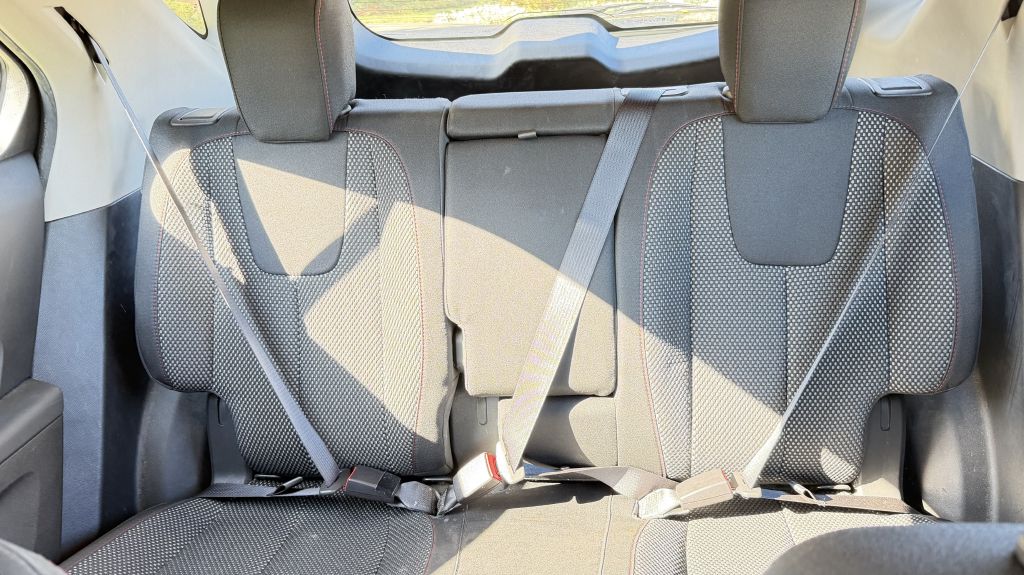Photo 8 of this CHEVY EQUINOX