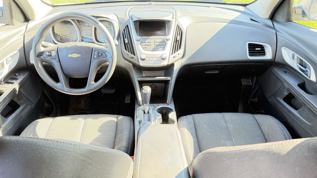 Photo 9 of this CHEVY EQUINOX