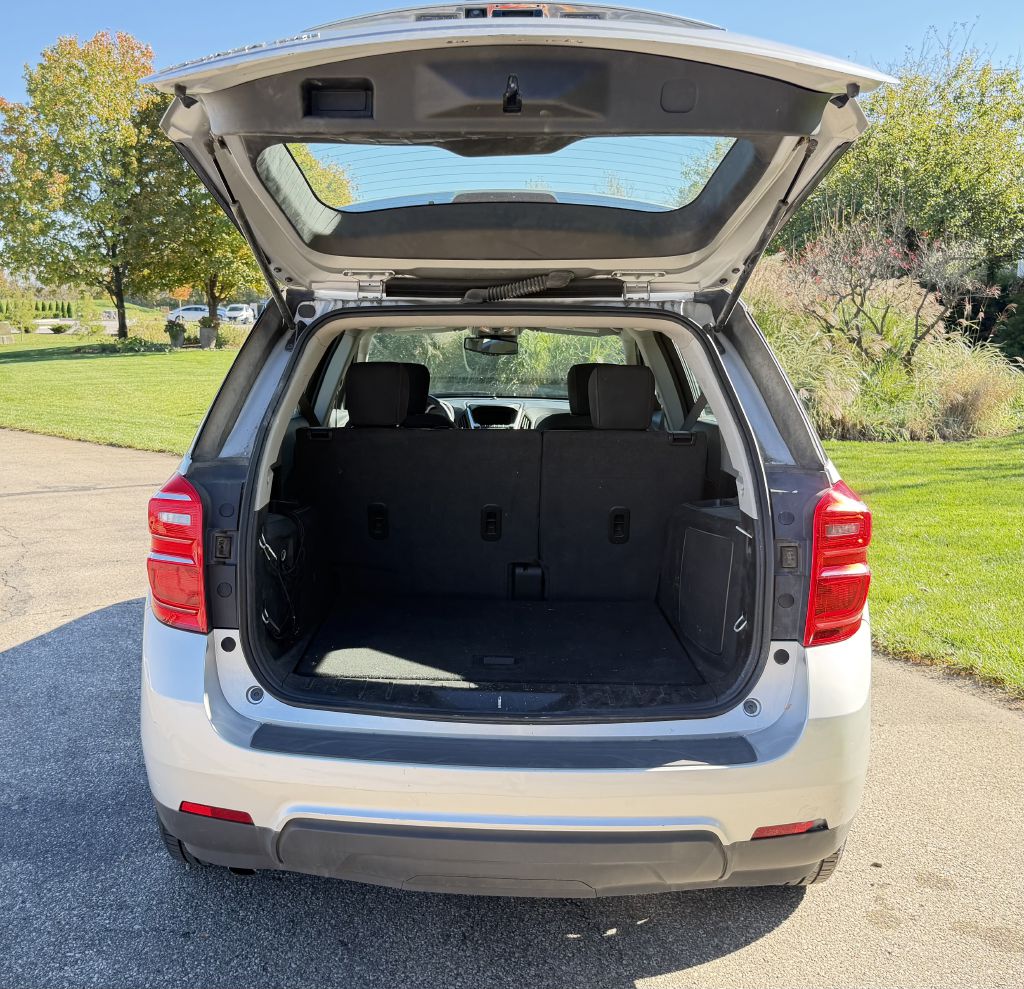 Photo 10 of this CHEVY EQUINOX