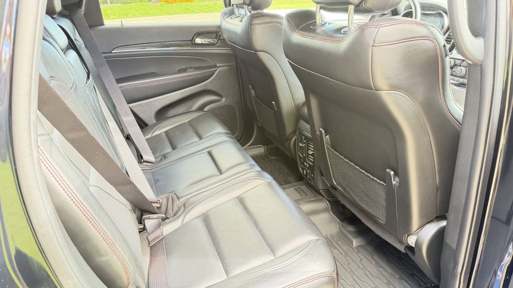 Photo 11 of this JEEP GRAND CHEROKEE