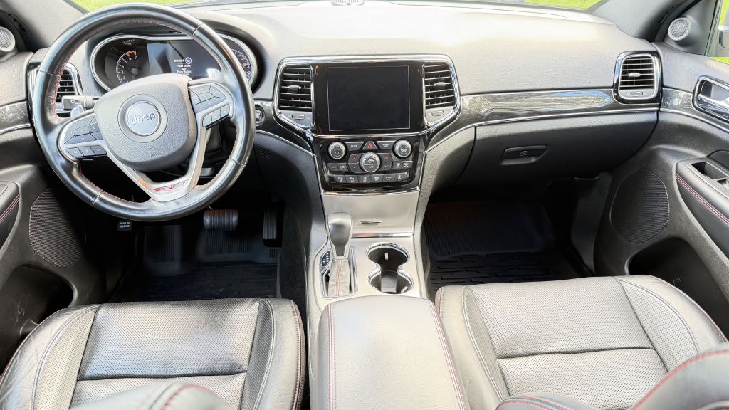 Photo 16 of this JEEP GRAND CHEROKEE