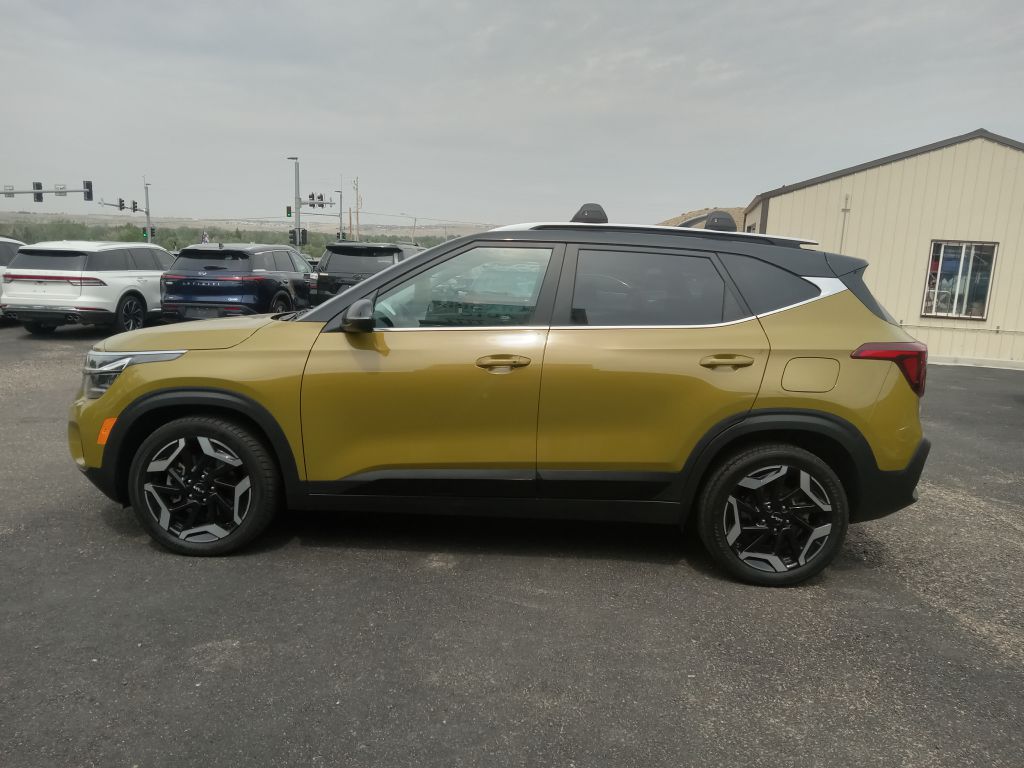 Photo 2 of this KIA SELTOS