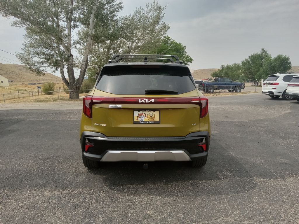 Photo 4 of this KIA SELTOS