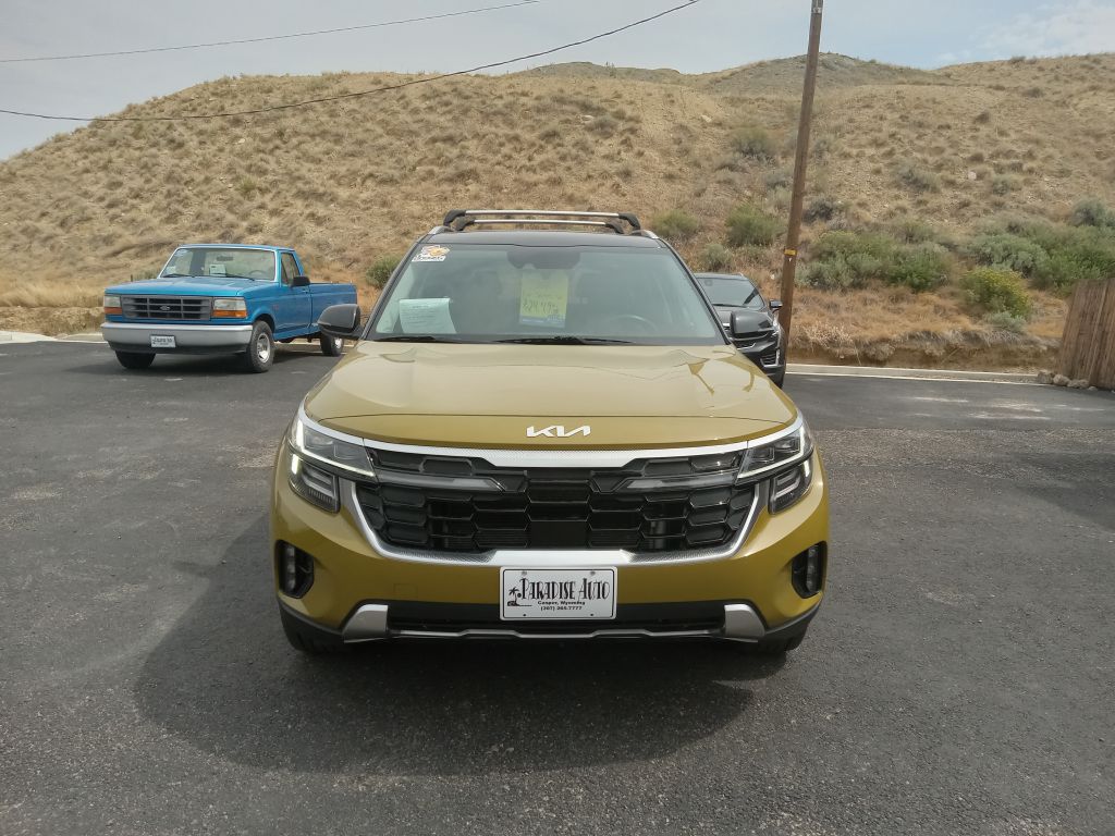 Photo 8 of this KIA SELTOS
