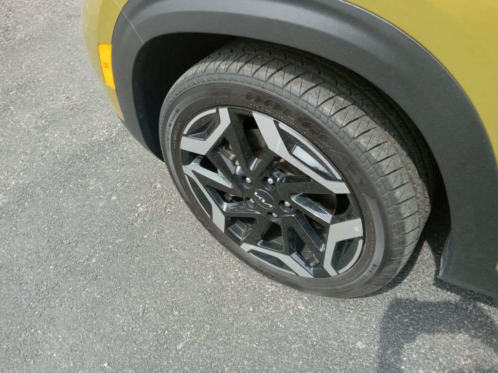 Photo 9 of this KIA SELTOS