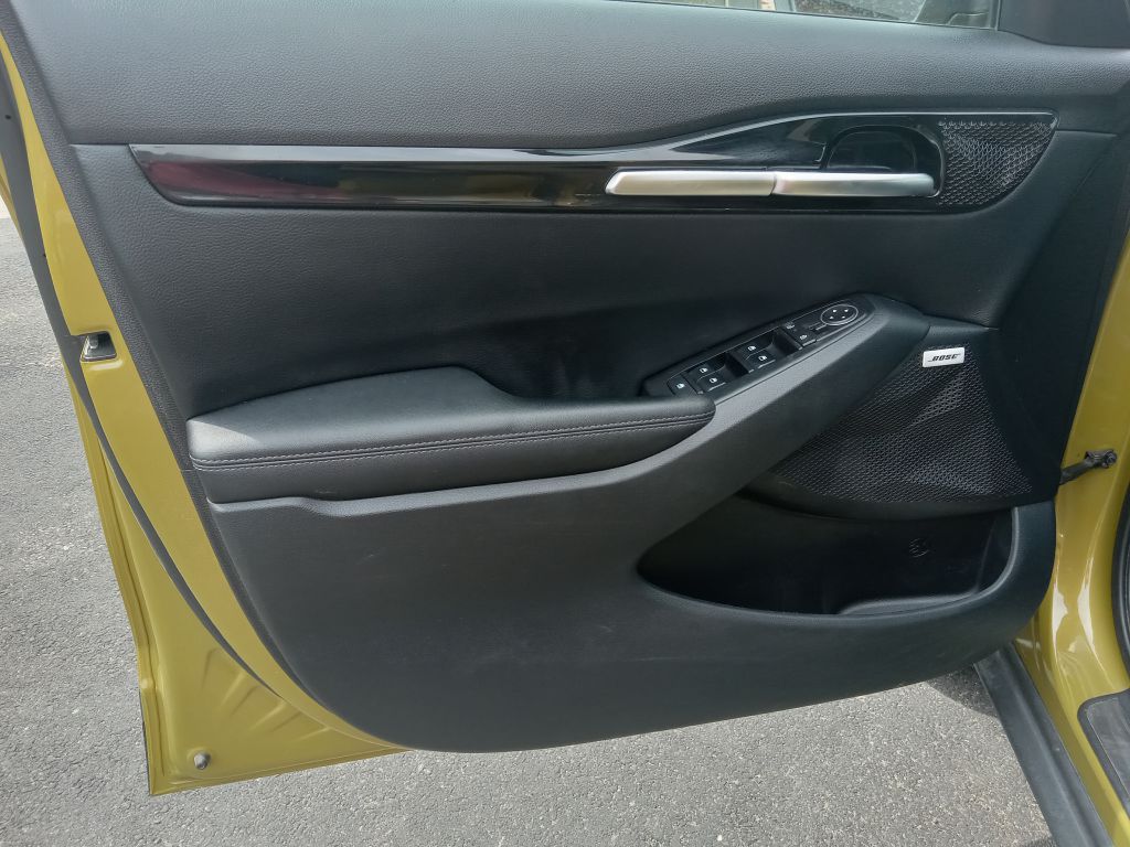 Photo 11 of this KIA SELTOS