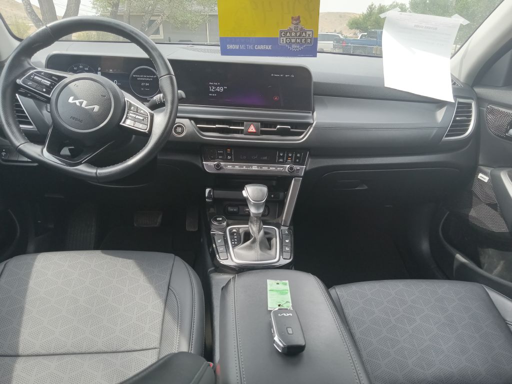 Photo 15 of this KIA SELTOS