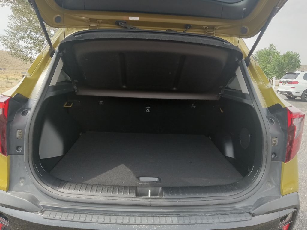 Photo 17 of this KIA SELTOS