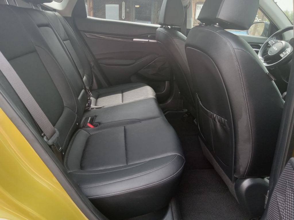 Photo 19 of this KIA SELTOS