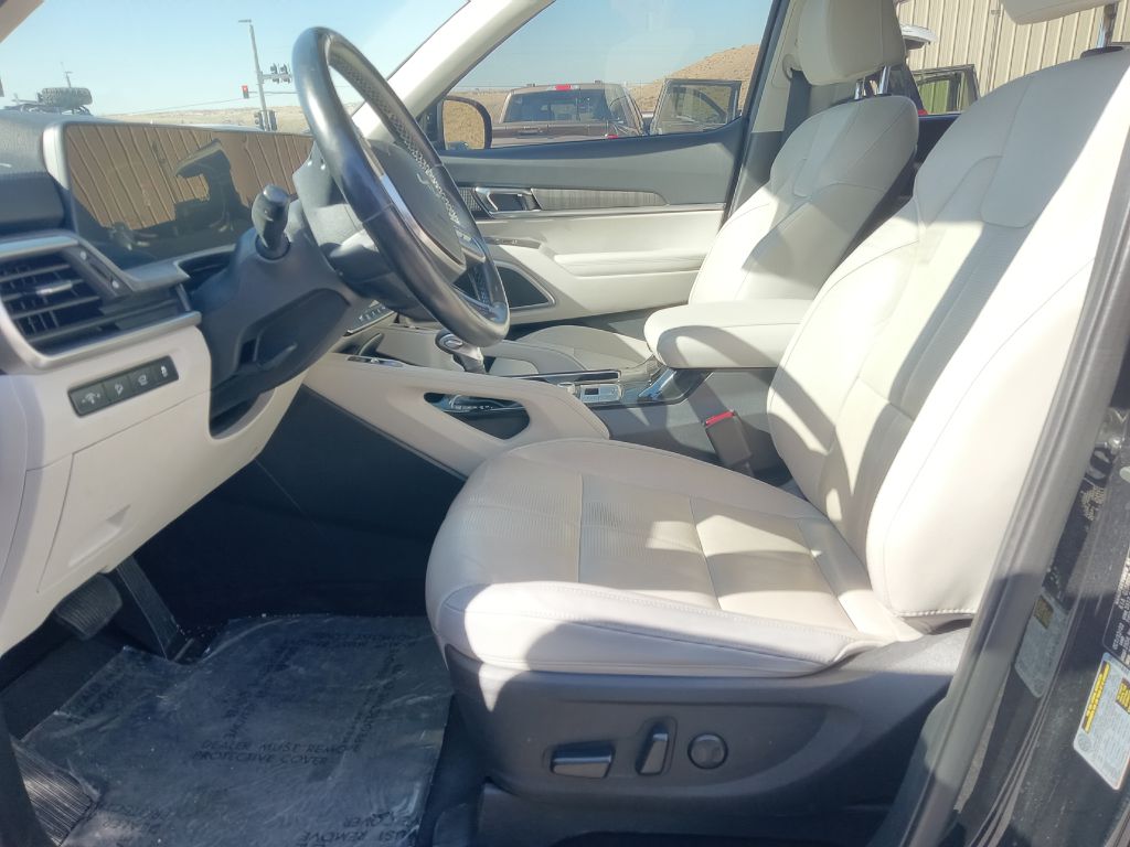 Photo 12 of this KIA TELLURIDE