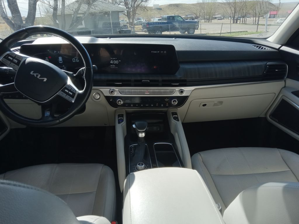 Photo 15 of this KIA TELLURIDE