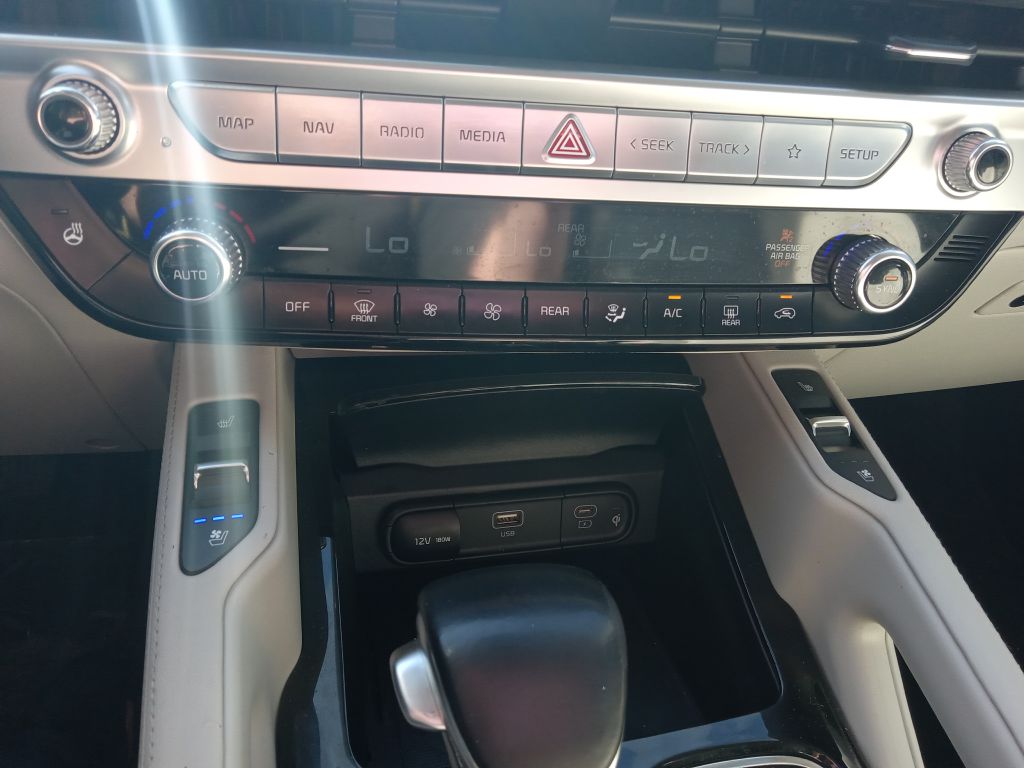 Photo 28 of this KIA TELLURIDE