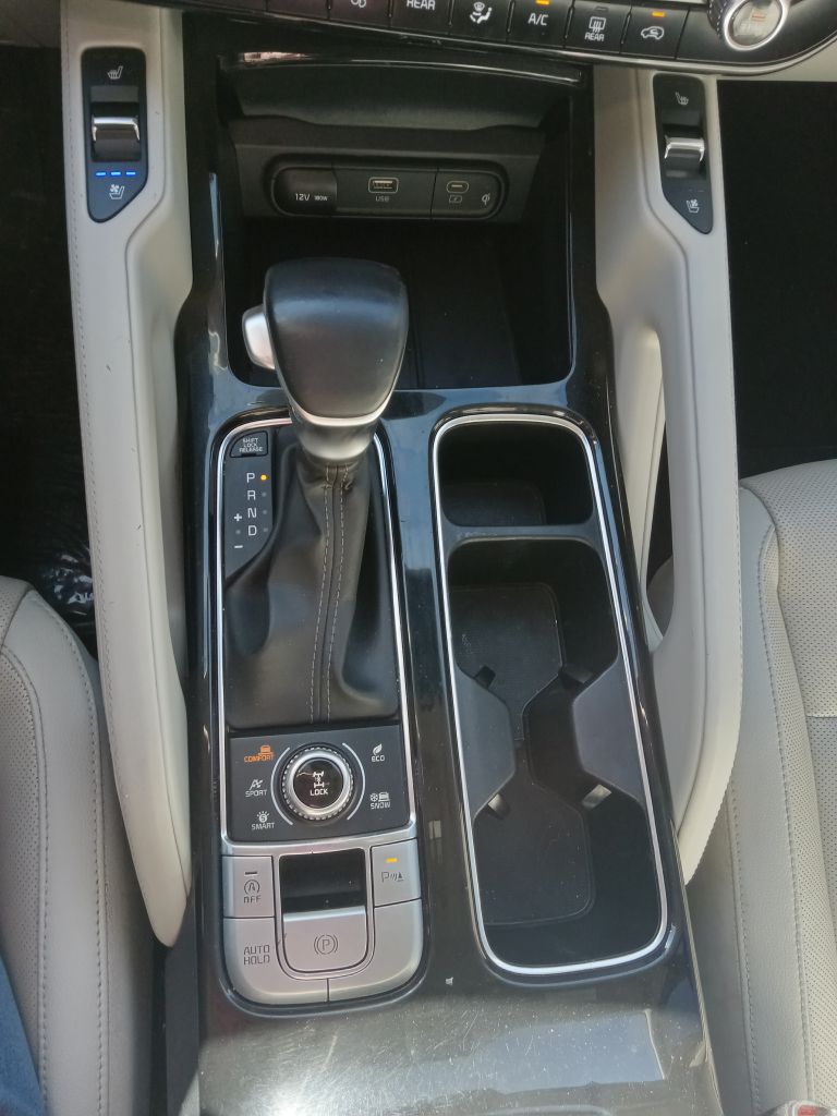 Photo 29 of this KIA TELLURIDE