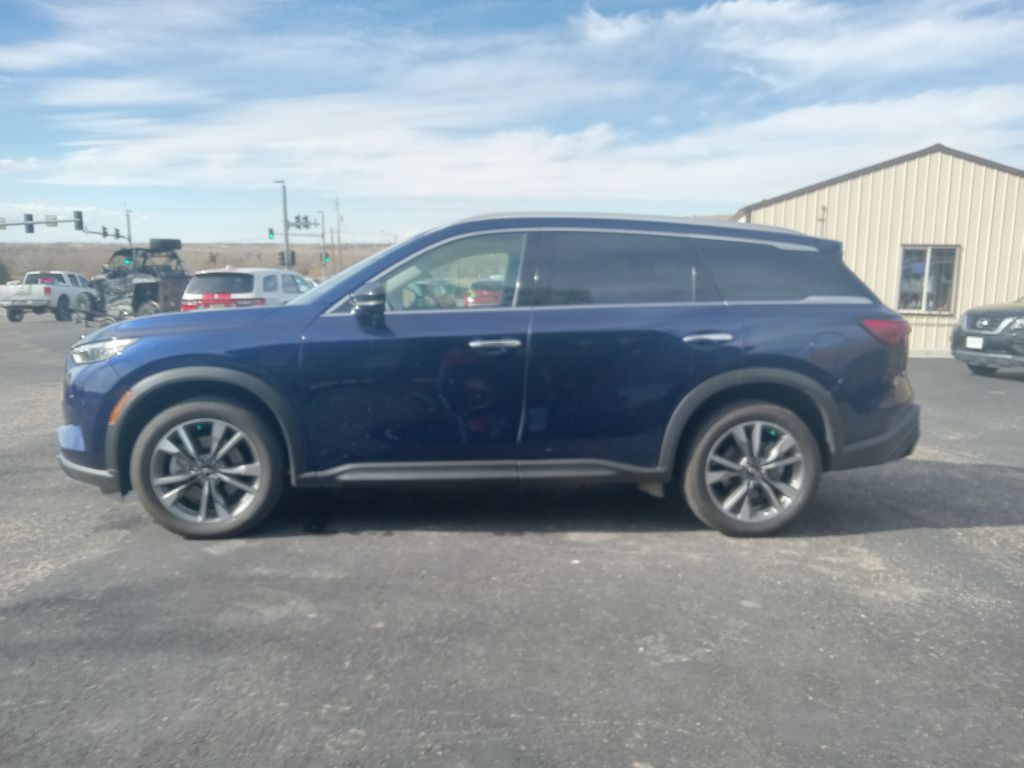 Photo 2 of this INFINITI QX60