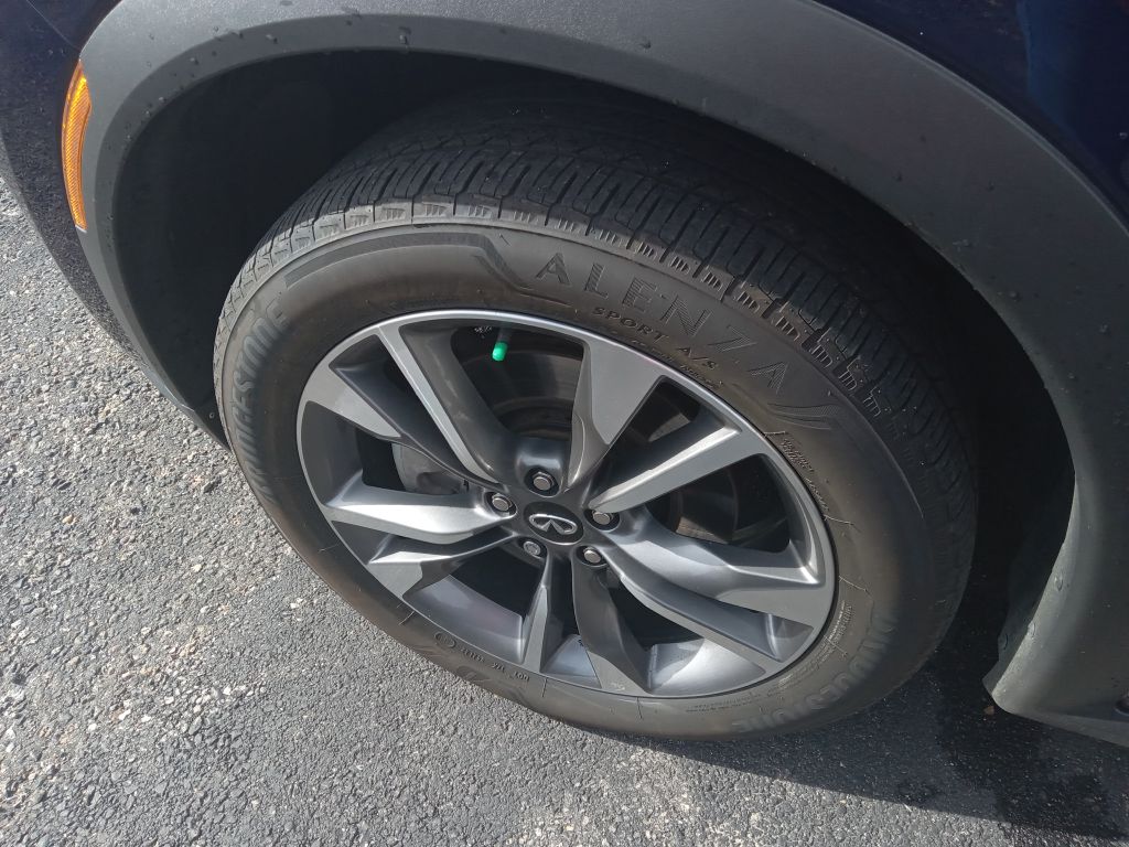 Photo 9 of this INFINITI QX60