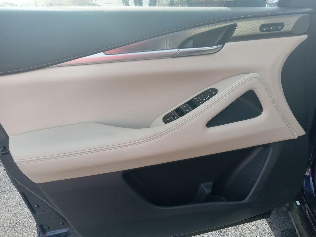 Photo 11 of this INFINITI QX60