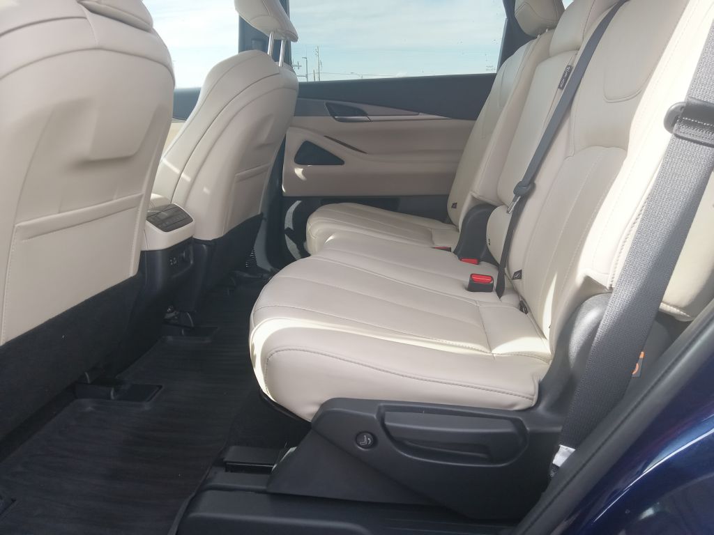 Photo 14 of this INFINITI QX60