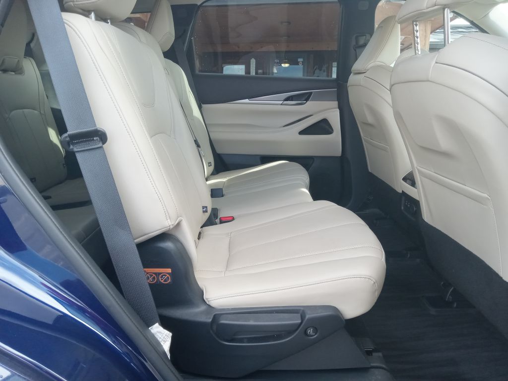 Photo 21 of this INFINITI QX60