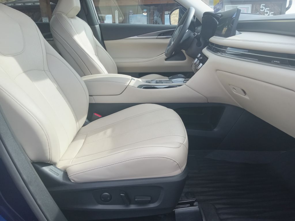 Photo 24 of this INFINITI QX60