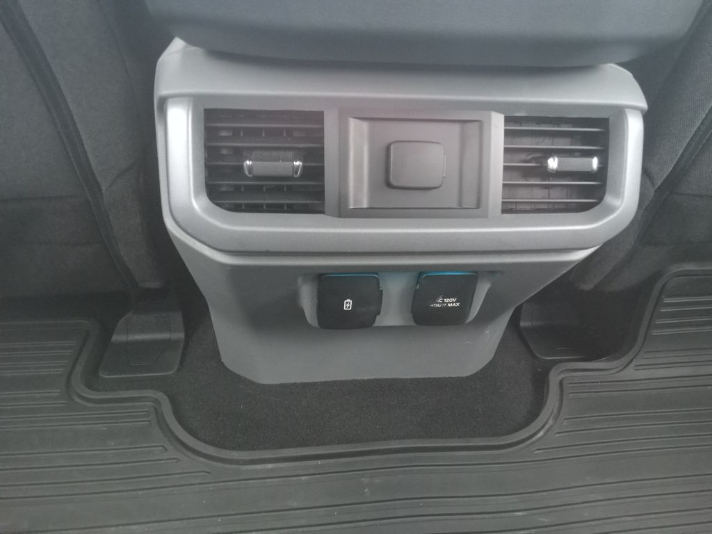 Photo 19 of this FORD F150