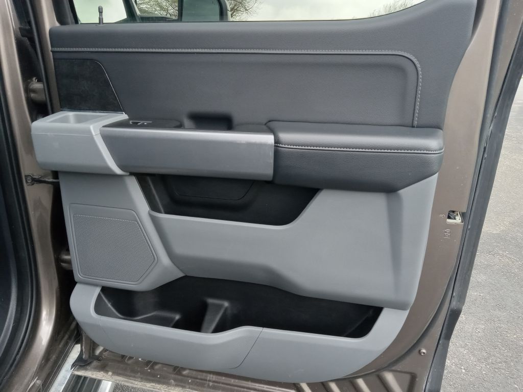 Photo 20 of this FORD F150