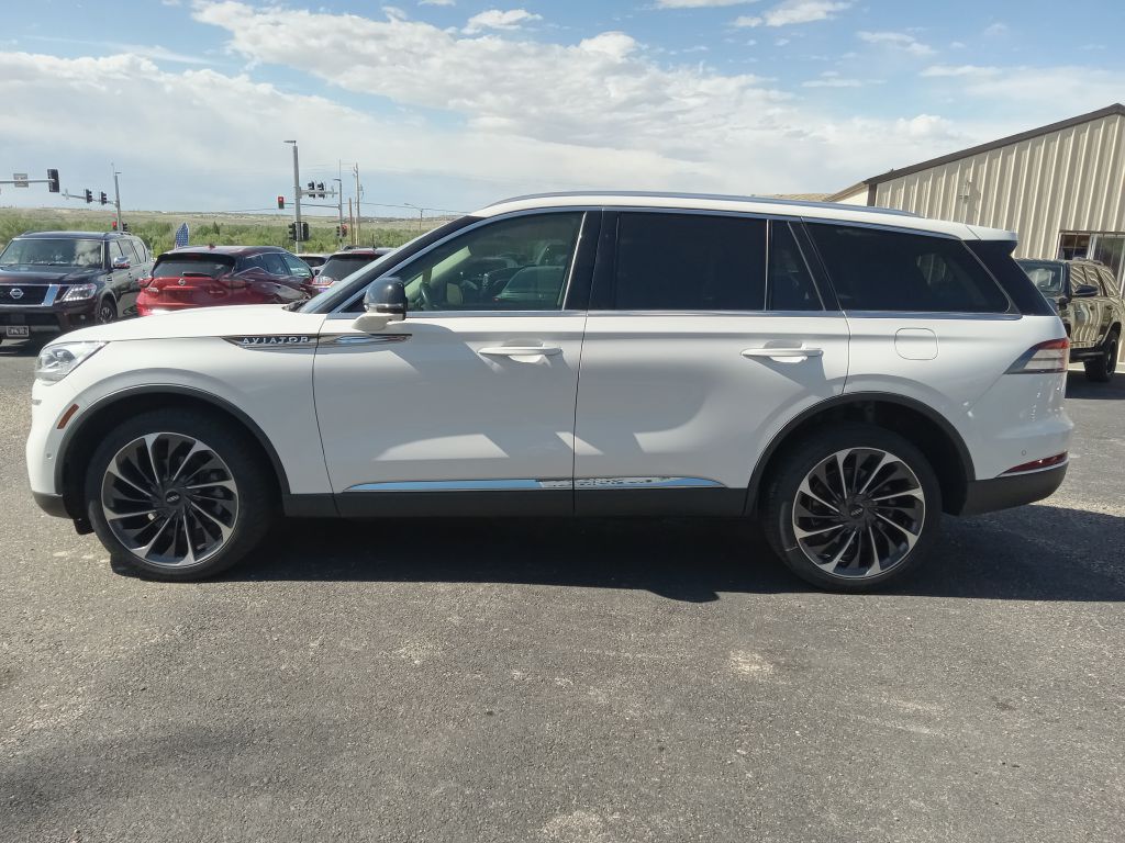 Photo 2 of this LINCOLN AVIATOR