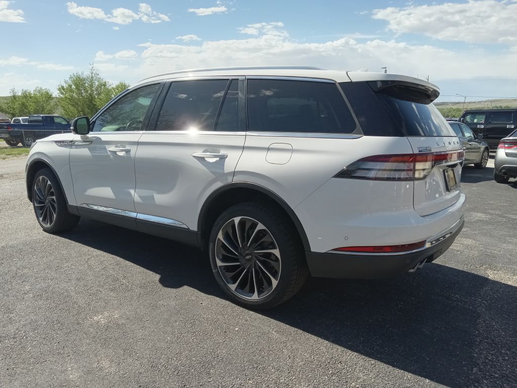 Photo 3 of this LINCOLN AVIATOR