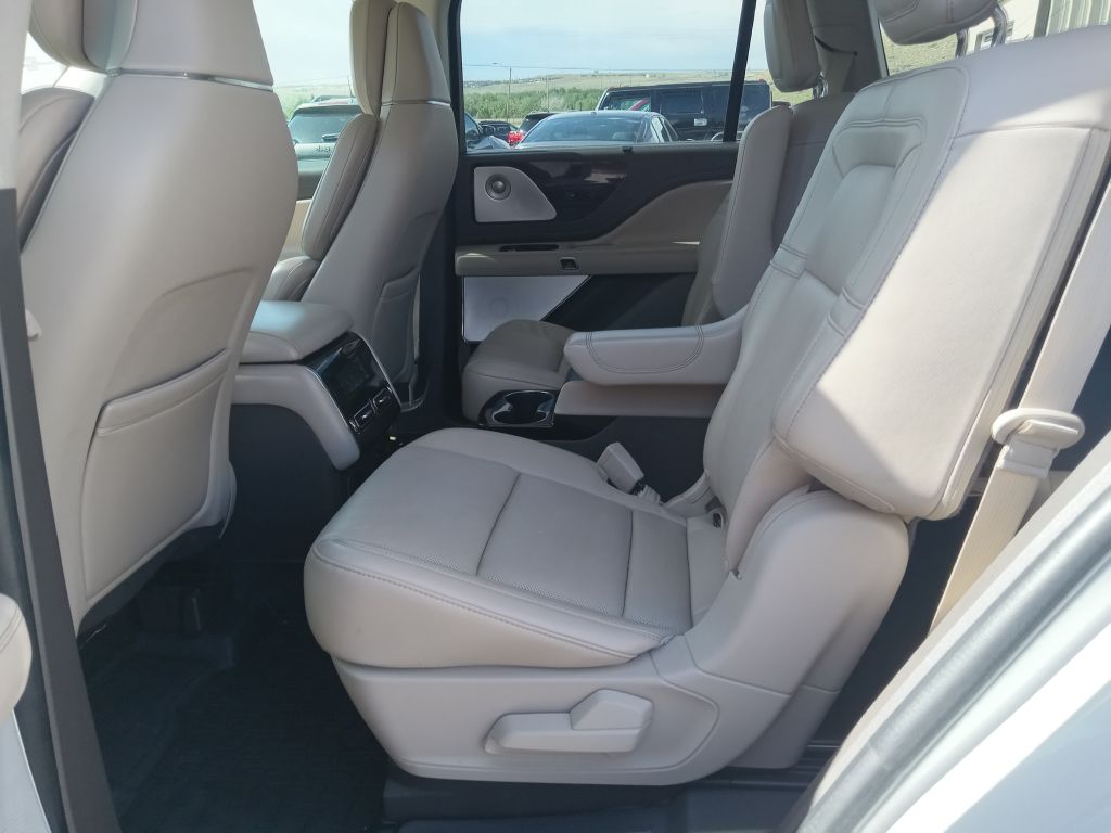 Photo 14 of this LINCOLN AVIATOR