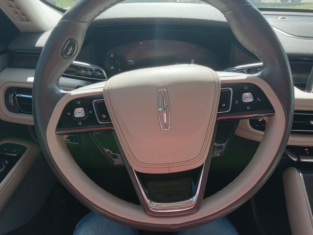 Photo 28 of this LINCOLN AVIATOR