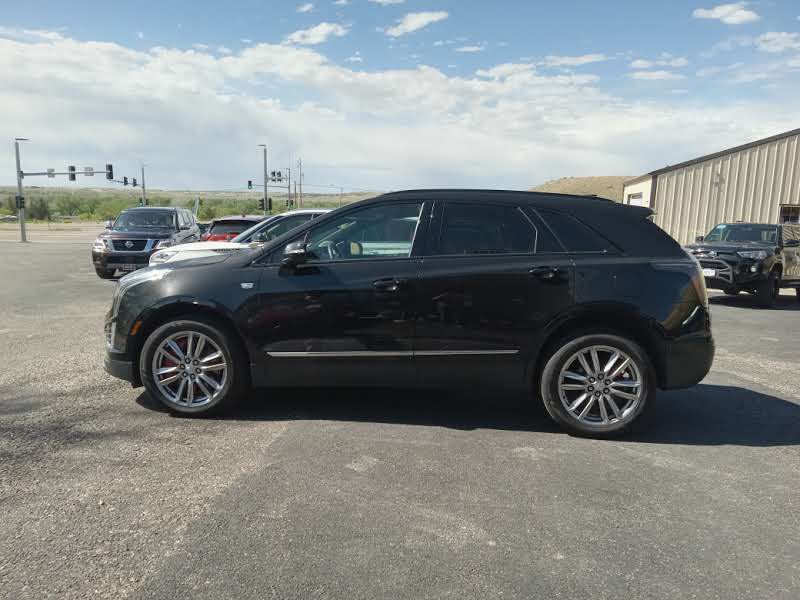 Photo 2 of this CADILLAC XT5