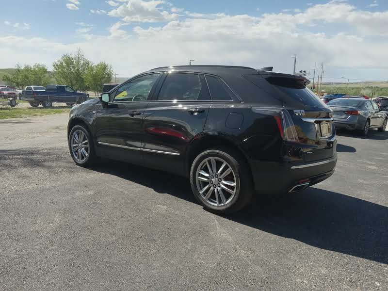 Photo 3 of this CADILLAC XT5