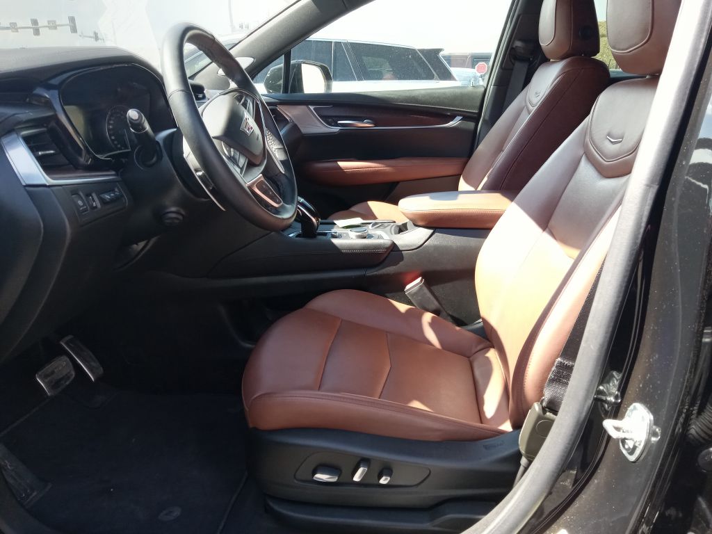Photo 12 of this CADILLAC XT5