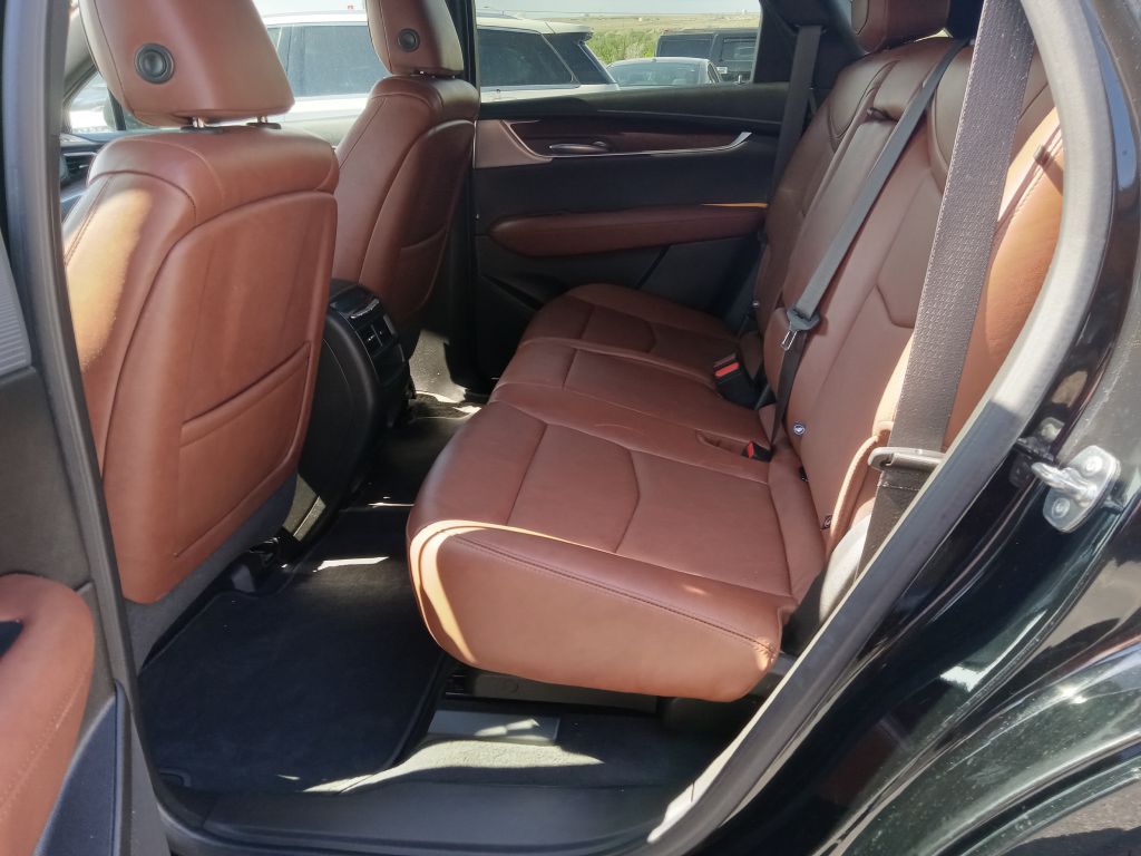 Photo 14 of this CADILLAC XT5