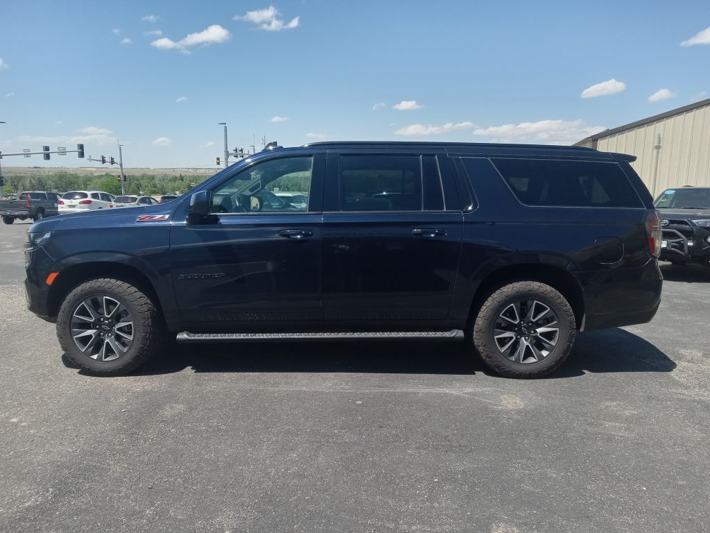 Photo 2 of this CHEVROLET SUBURBAN