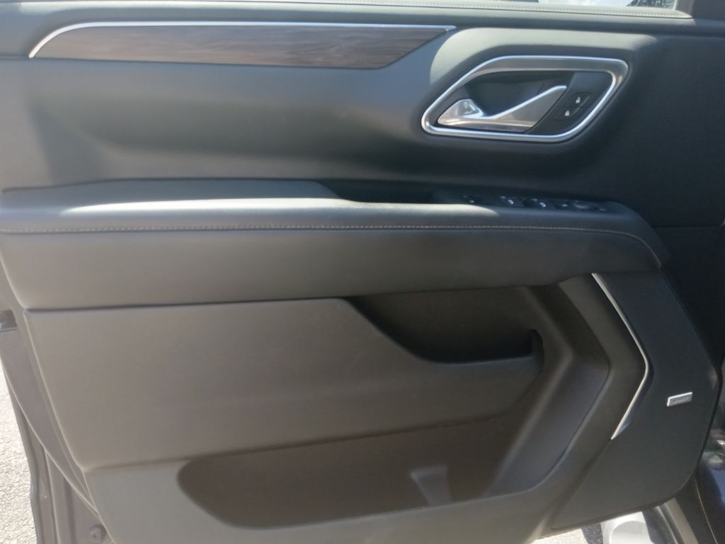 Photo 11 of this CHEVROLET SUBURBAN