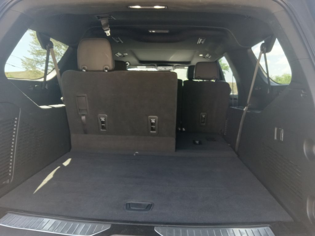 Photo 18 of this CHEVROLET SUBURBAN