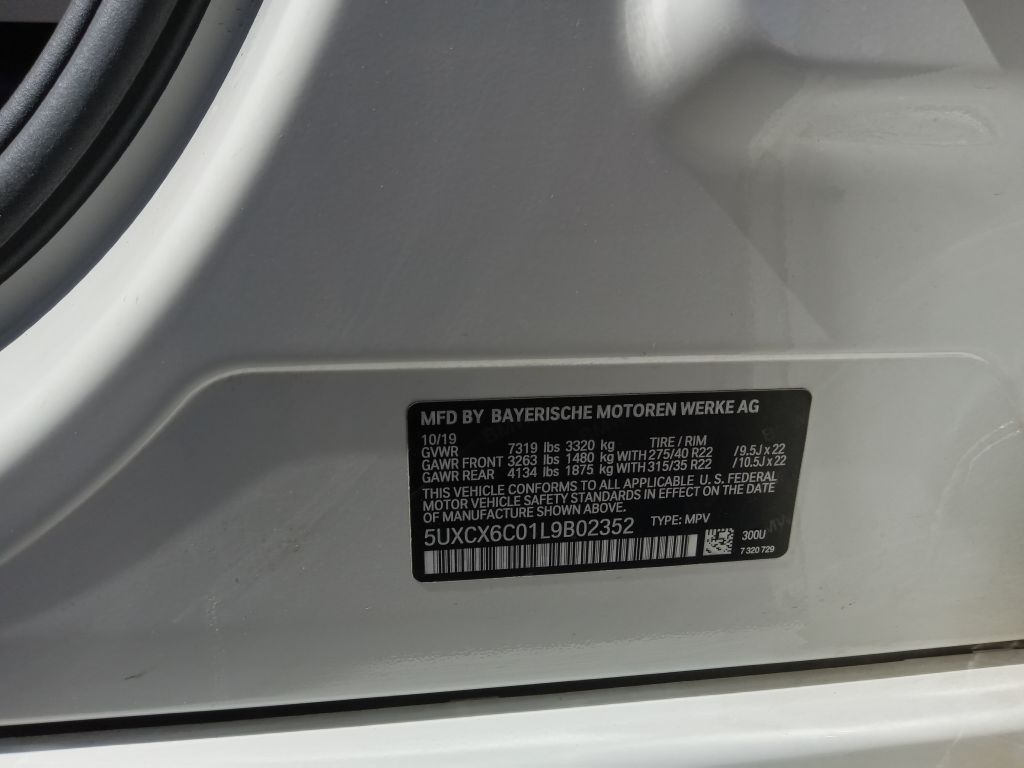 Photo 10 of this BMW X7