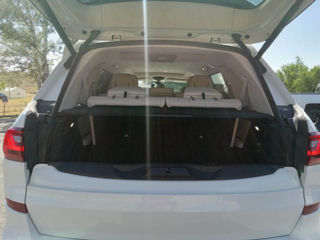 Photo 20 of this BMW X7