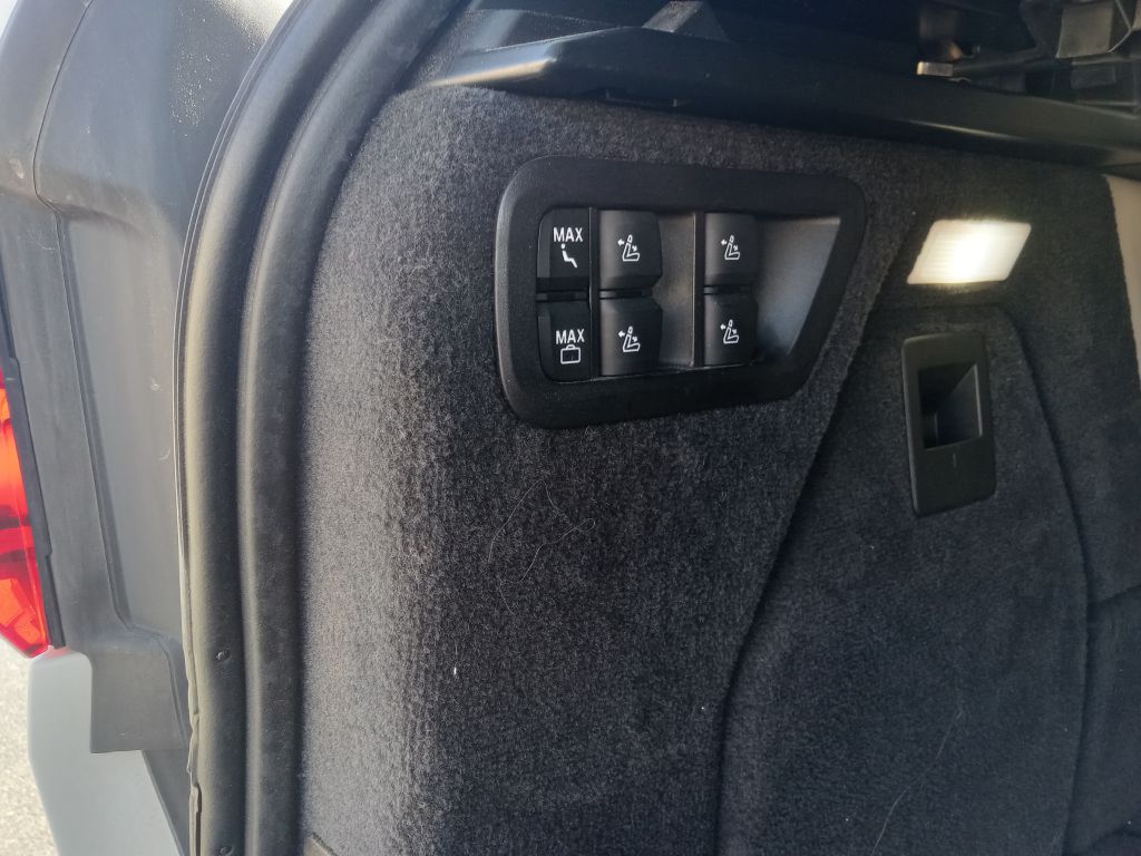 Photo 22 of this BMW X7