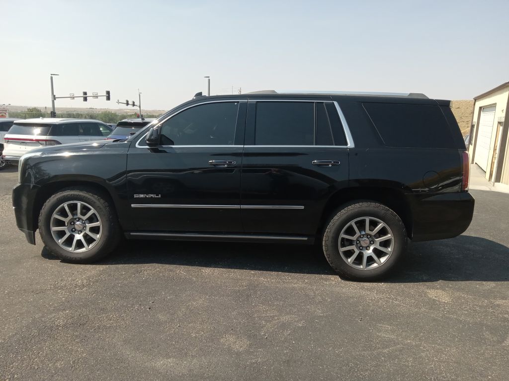 Photo 2 of this GMC YUKON