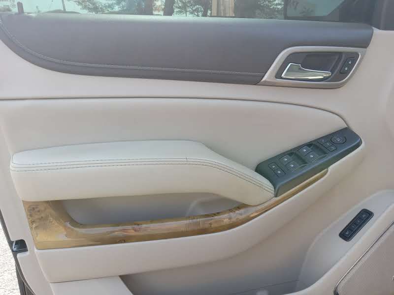 Photo 11 of this GMC YUKON