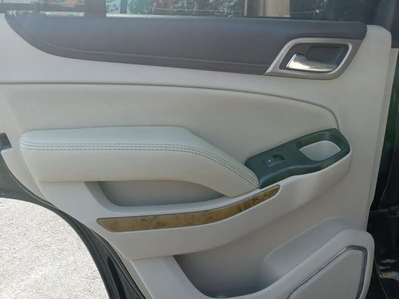 Photo 13 of this GMC YUKON