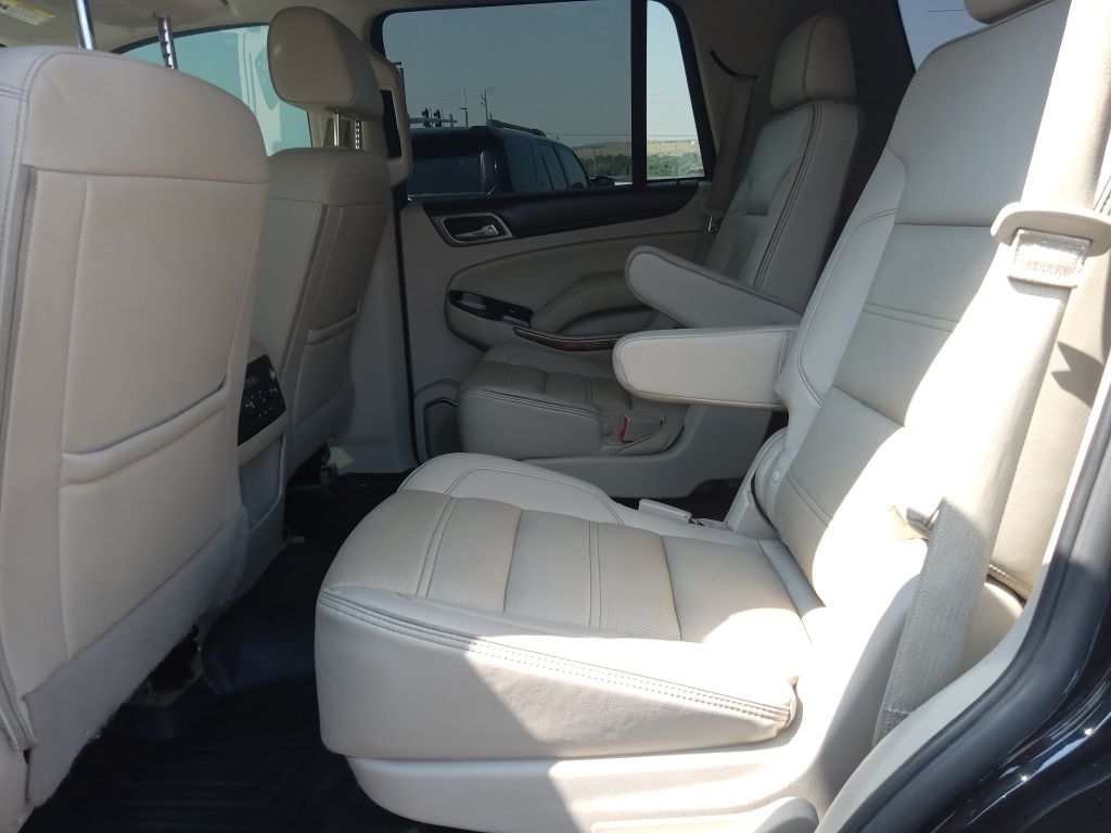 Photo 14 of this GMC YUKON